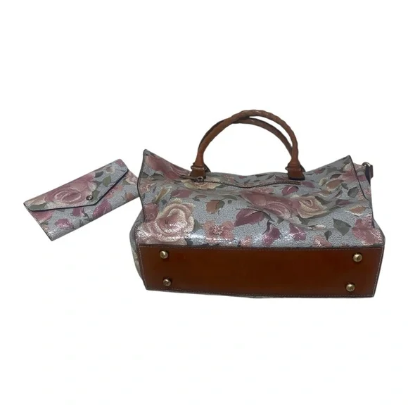 Patricia Nash Zancona Large Cracked Rose Floral Tote & Wallet set EUC - Picture 6 of 8